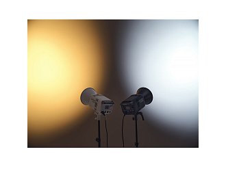 Godox Litemons LE300Bi Bi-Color LED svetlo 320W Bowens biele